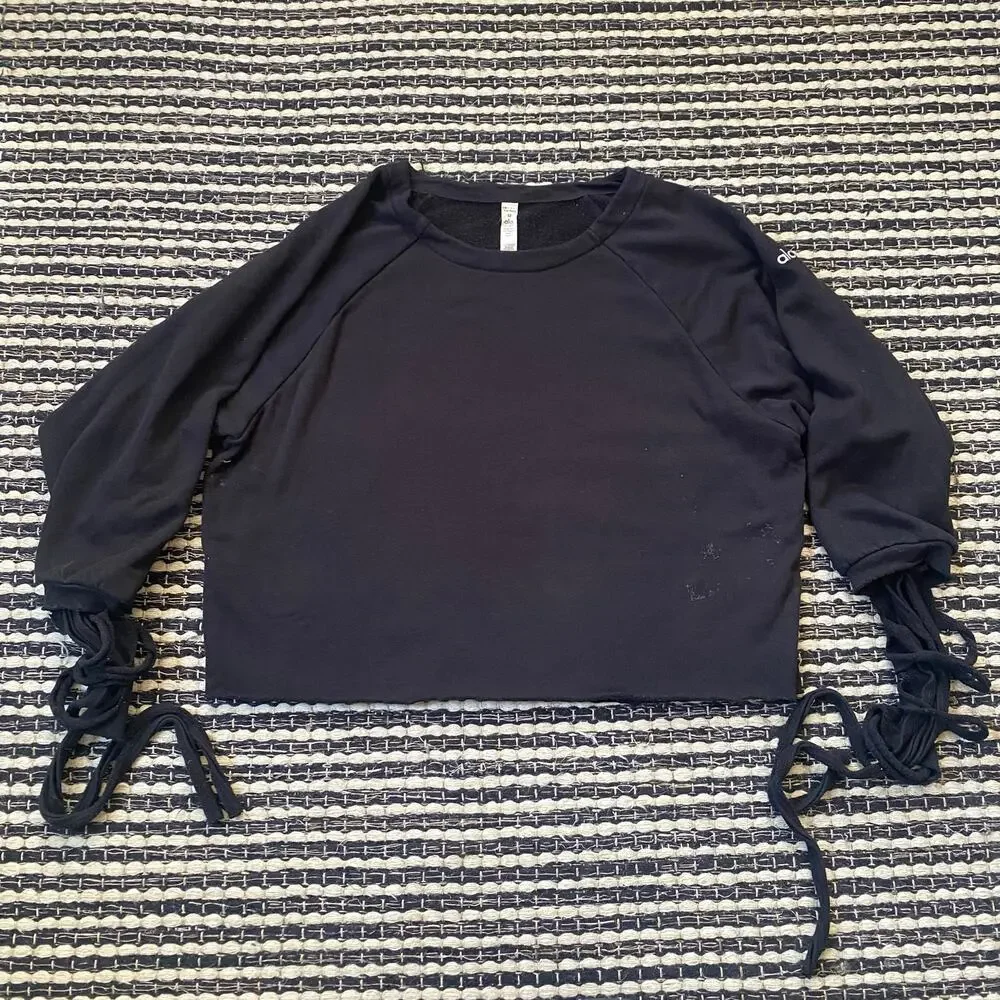 🌿ALO Yoga Womens Cropped Black Tassel Sweater Top M